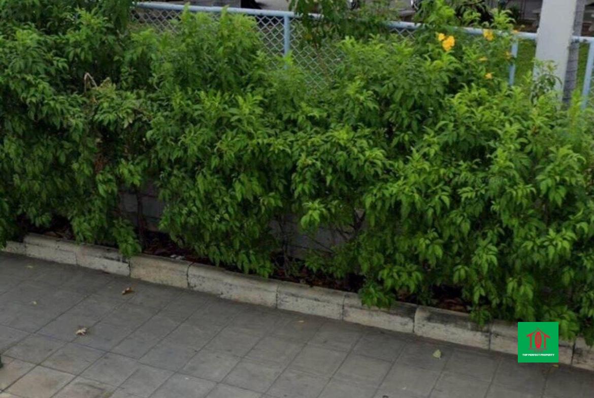 ที่ดินพร้อมสิ่งปลูกสร้าง